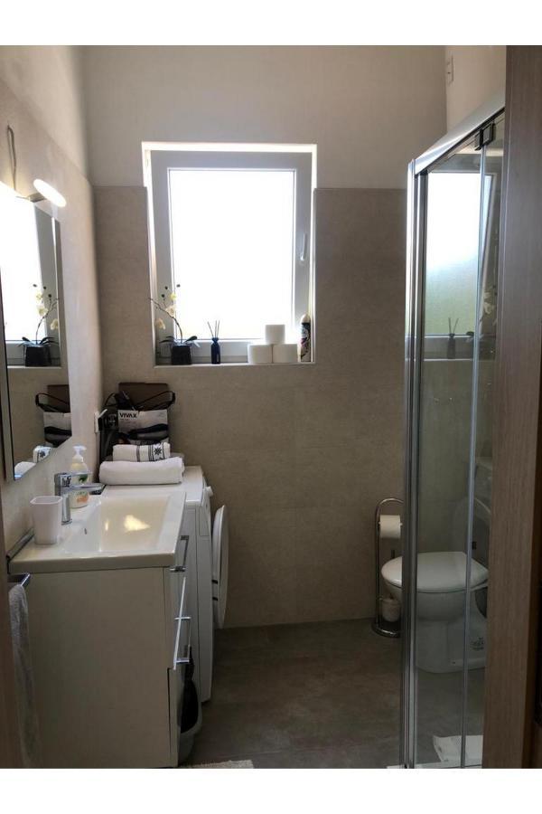 Beach Front Paradise Apartment Sukosan Luaran gambar